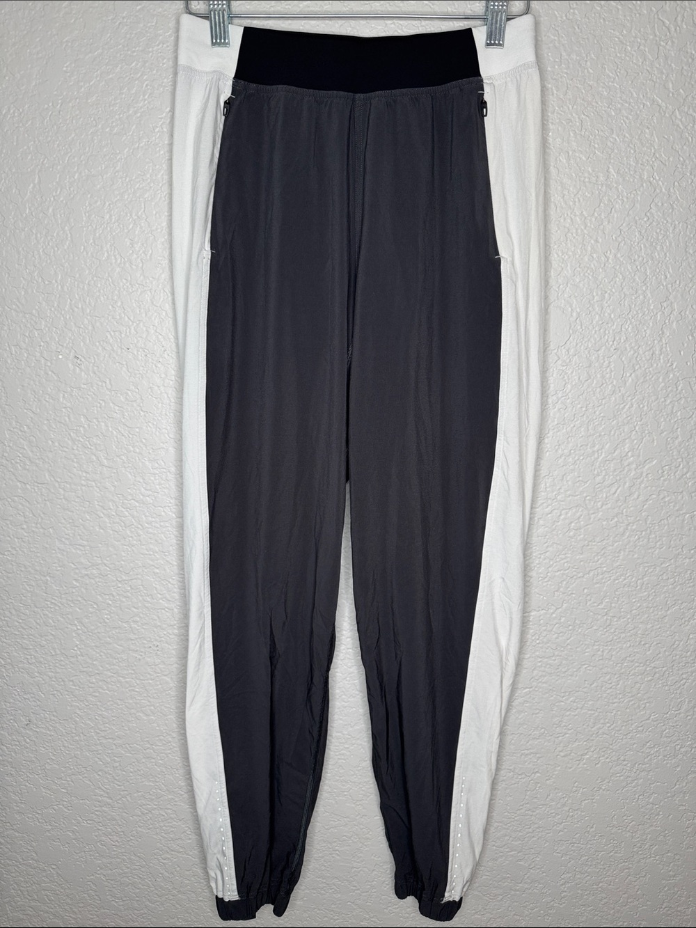 Lululemon Adapted State High-Rise Jogger Track Pants Colourblock Size 6 Two Tone - Picture 3 of 10